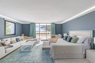 Luxury Villa Photo #29