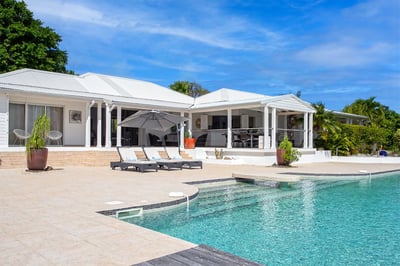 Luxury Villa Photo #12