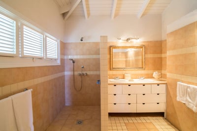 Luxury Villa Photo #31