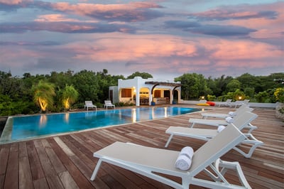 Luxury Villa Photo #9