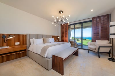 Luxury Villa Photo #25