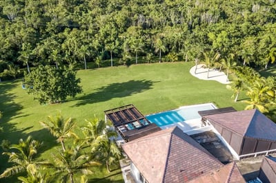 Luxury Villa Photo #11