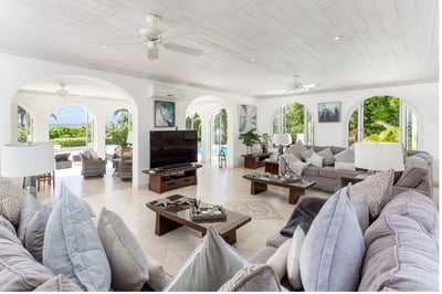 Luxury Villa Photo #16