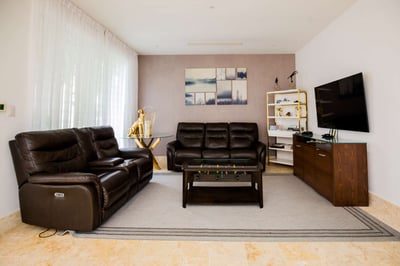 Luxury Villa Photo #21
