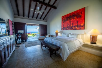 Luxury Villa Photo #24