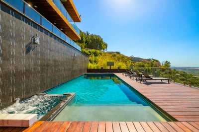 Luxury Villa Photo #4