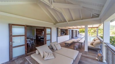 Lounge Area