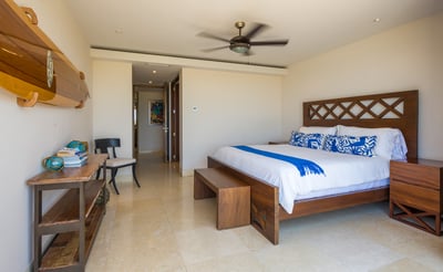 Luxury Villa Photo #43