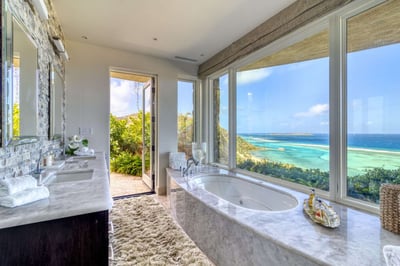 Luxury Villa Photo #9