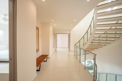 Luxury Villa Photo #32