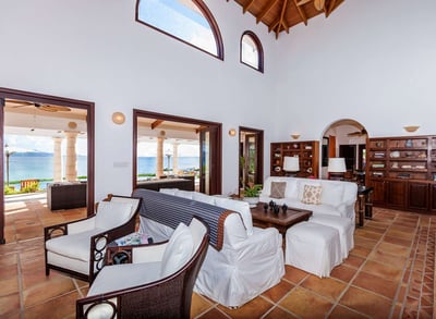 Luxury Villa Photo #17