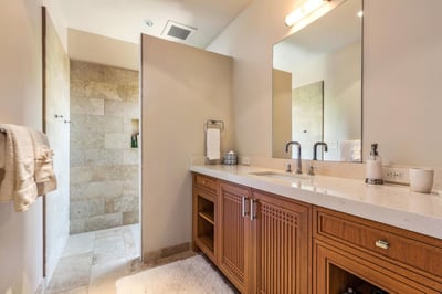 Luxury Villa Photo #19