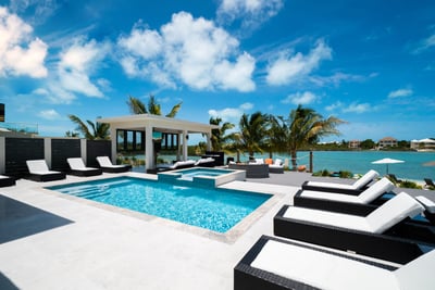 Luxury Villa Photo #12