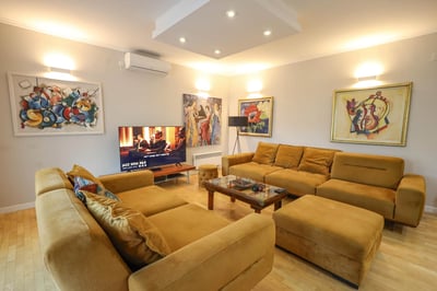 Luxury Villa Photo #20