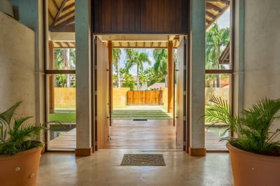 Luxury Villa Photo #36