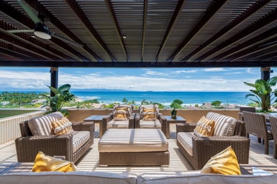 Luxury Villa Photo #4