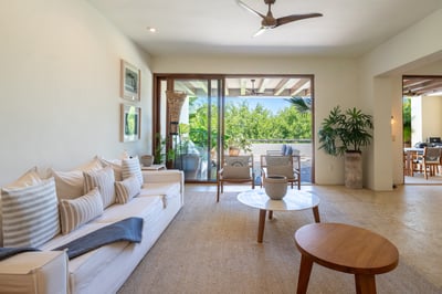 Luxury Villa Photo #7