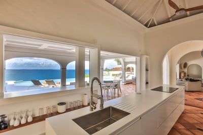 Luxury Villa Photo #13