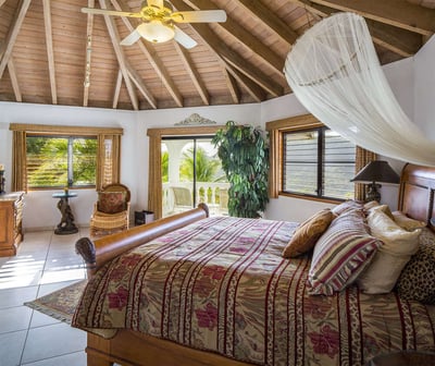 Luxury Villa Photo #26