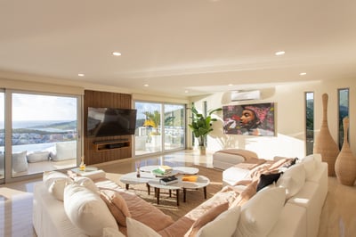 Luxury Villa Photo #18