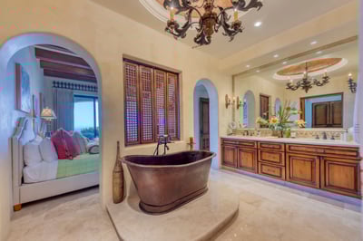 Luxury Villa Photo #78