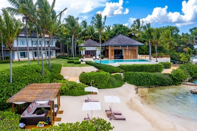 Luxury Villa Photo #4