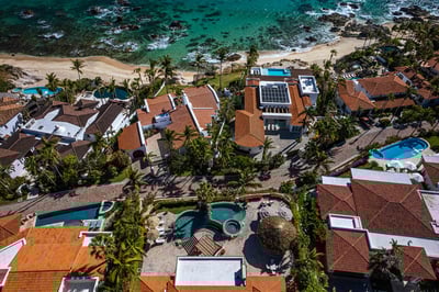 Luxury Villa Photo #31