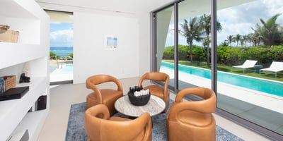Luxury Villa Photo #18