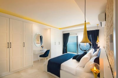 Luxury Villa Photo #30