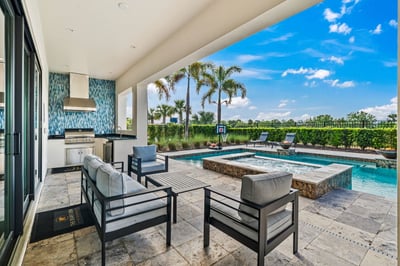 Luxury Villa Photo #9