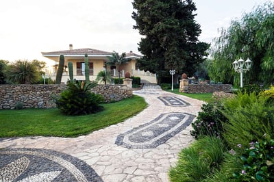 Luxury Villa Photo #13