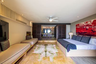 Luxury Villa Photo #29