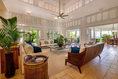 Luxury Villa Photo #16