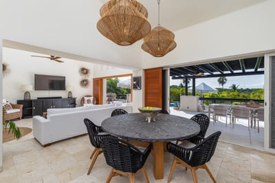 Luxury Villa Photo #19
