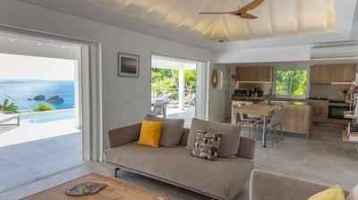 Luxury Villa Photo #12