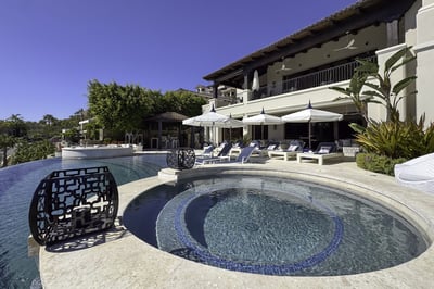 Luxury Villa Photo #5