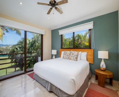 Luxury Villa Photo #40