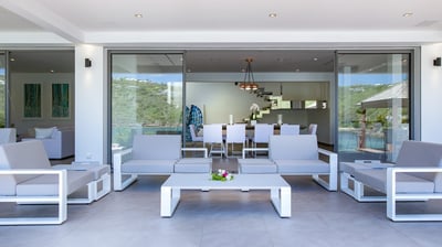 Outdoor Lounge