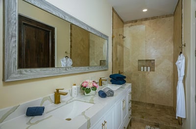 Luxury Villa Photo #40