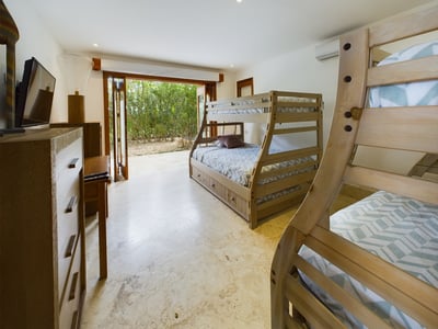 Luxury Villa Photo #44