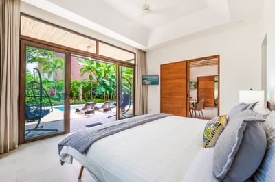 Luxury Villa Photo #42