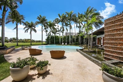 Luxury Villa Photo #6