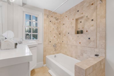 Luxury Villa Photo #41