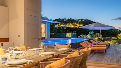 Luxury Villa Photo #16