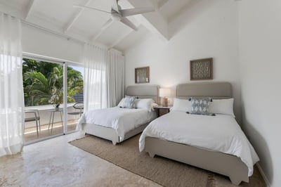 Luxury Villa Photo #29