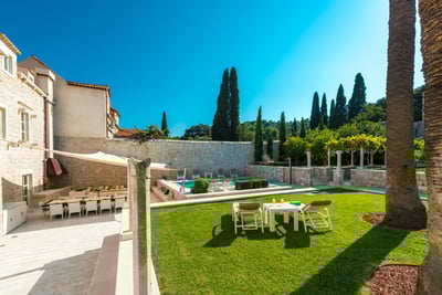 Luxury Villa Photo #2