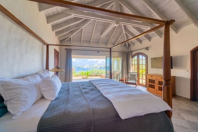 Luxury Villa Photo #27