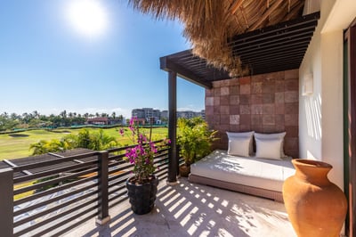 Luxury Villa Photo #30