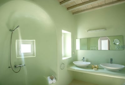 Luxury Villa Photo #17