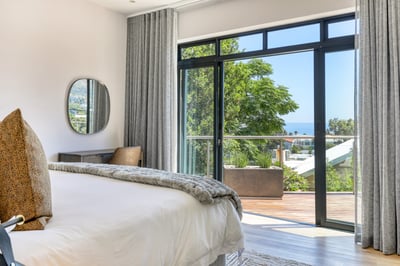 Luxury Villa Photo #40